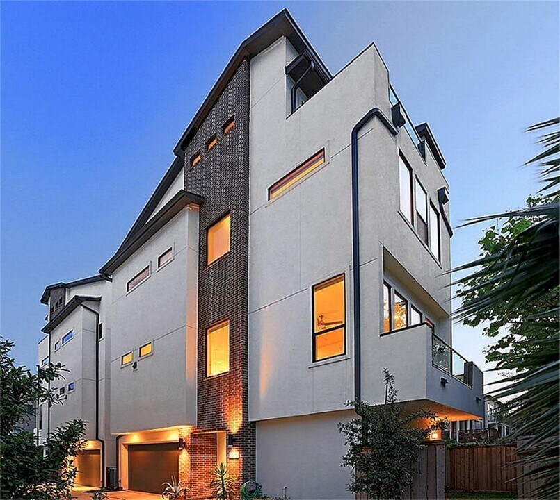 5210 Rose St in Houston, TX - Building Photo