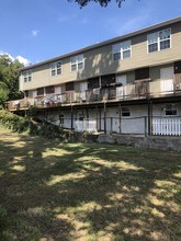 1207 Holly Ave-Unit -Unit H in South Pittsburg, TN - Building Photo - Building Photo