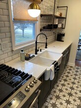 310 W Springfield Ave in Champaign, IL - Building Photo - Building Photo