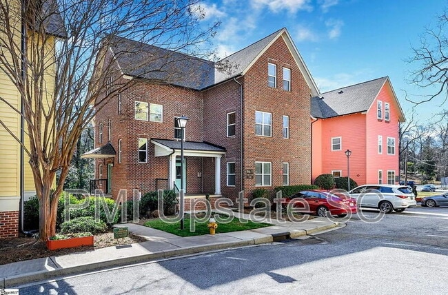 property at 204 E Park Ave