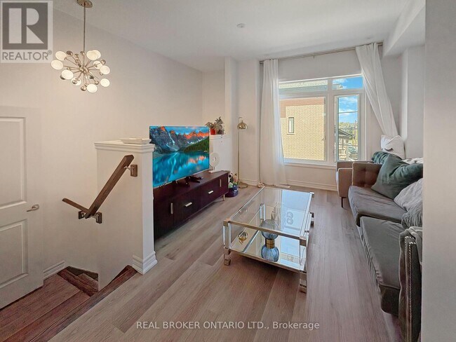 461 Blackburn Dr in Brantford, ON - Building Photo - Building Photo