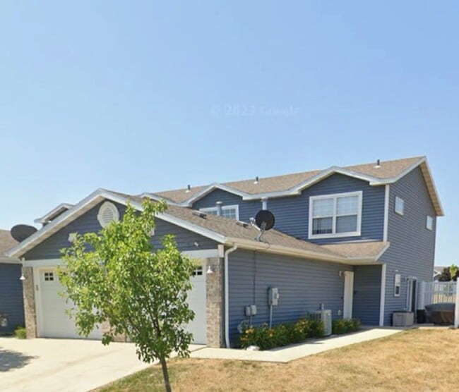 510 Pointe Ct SW in Rochester, MN - Building Photo - Building Photo