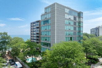 1618 Sheridan Rd in Wilmette, IL - Building Photo - Building Photo