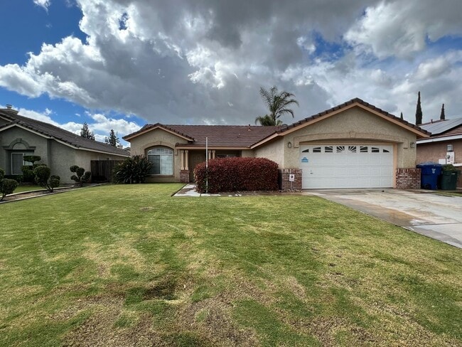 property at 5911 Golden Sunset Ct