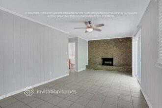 2737 Knollview Dr in Decatur, GA - Building Photo - Building Photo