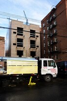 13271 Maple Ave in Flushing, NY - Foto de edificio - Building Photo