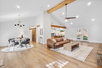 550 N College St in Auburn, AL - Building Photo - Building Photo