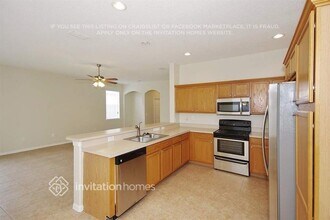 2136 Windcrest Lake Cir in Orlando, FL - Building Photo - Building Photo