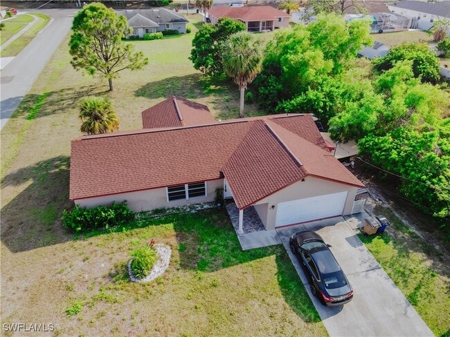 property at 2701 6th St W