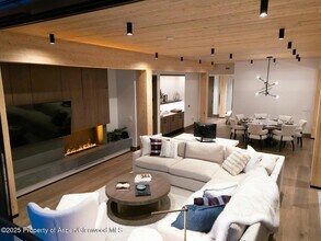 180 Wood Rd, Unit 302 in Snowmass Village, CO - Building Photo - Building Photo