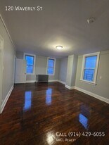 120 Waverly St in Yonkers, NY - Building Photo