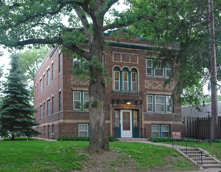 4410 Beard Ave in Minneapolis, MN - Building Photo