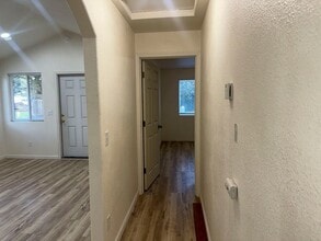 745 Ireland St in Rio Dell, CA - Building Photo - Building Photo