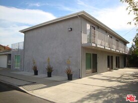 4515 McConnell Ave in Los Angeles, CA - Building Photo