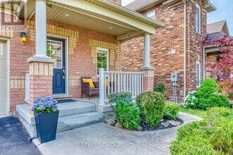 75 Finney Terrace in Milton, ON - Building Photo - Building Photo