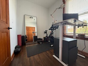 2842 W Augusta Blvd, Unit 2W in Chicago, IL - Building Photo - Building Photo