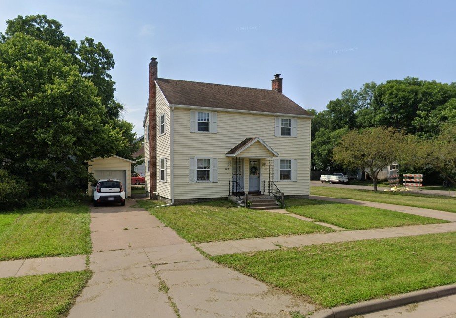 2030 2nd St in Eau Claire, WI - Building Photo