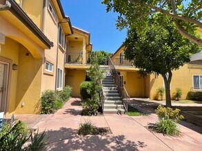 10201 Remmet Ave in Chatsworth, CA - Foto de edificio - Building Photo