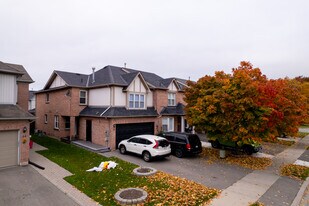 80 Desert Sand Dr in Brampton, ON - Building Photo
