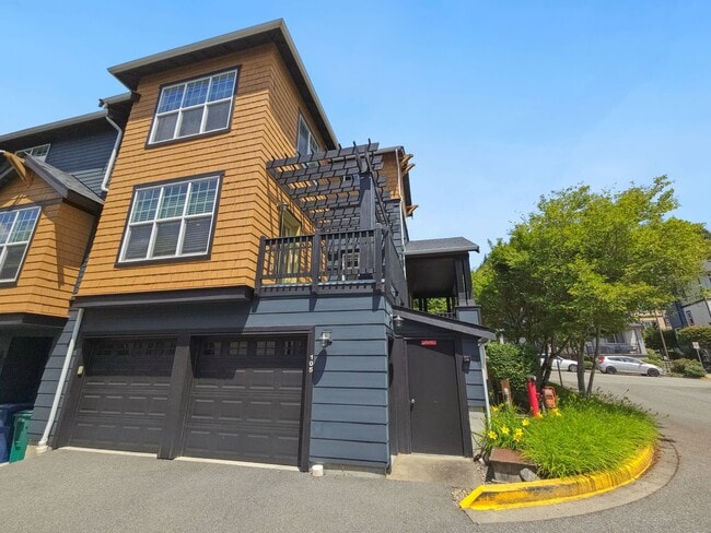 property at 10383 156th Pl NE