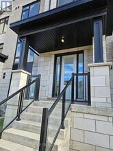 3185 Sixth Line in Oakville, ON - Building Photo - Building Photo