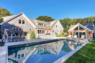 550 Krause Rd in Mattituck, NY - Building Photo