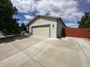 17597 Grand Valley Ct in Reno, NV - Building Photo - Building Photo