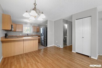 1244 S Reed St in Lakewood, CO - Foto de edificio - Building Photo