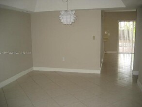 12060 SW 19th Ln in Miami, FL - Building Photo - Building Photo