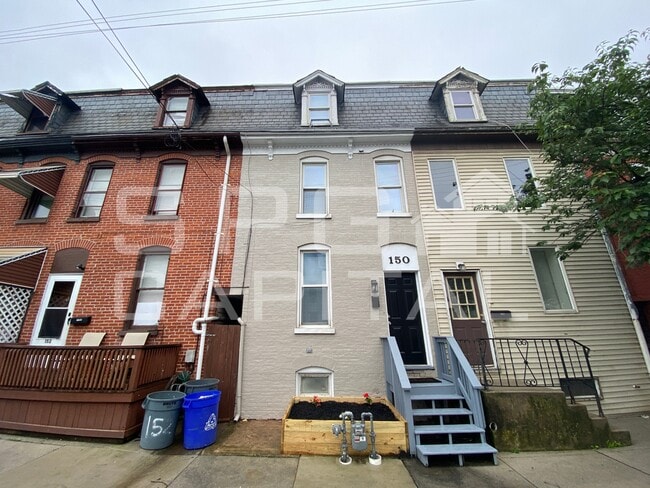 150 Arch St