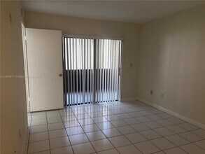 14909 SW 104th St in Miami, FL - Building Photo - Building Photo