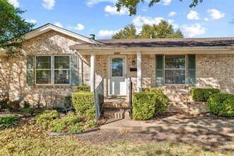 2927 Eric Ln in Farmers Branch, TX - Building Photo - Building Photo