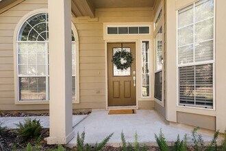 182 N Valley Oaks Cir in Spring, TX - Building Photo - Building Photo