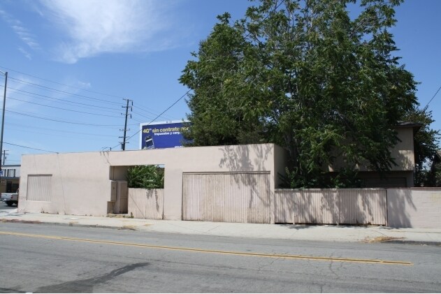 6202 Cherry Ave in Long Beach, CA - Building Photo