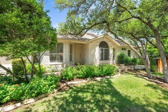 36 Muirfield Greens Ln in Lakeway, TX - Building Photo - Building Photo