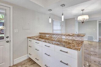 1 Harbourside Dr in Delray Beach, FL - Building Photo - Building Photo