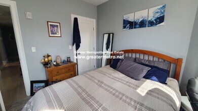 21 Winfield St, Unit 3 in Boston, MA - Foto de edificio - Building Photo