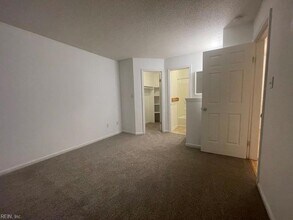 864 Drift Tide Dr in Virginia Beach, VA - Building Photo - Building Photo