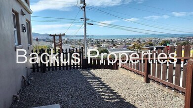 1580 Wanda Ave in Seaside, CA - Building Photo - Building Photo