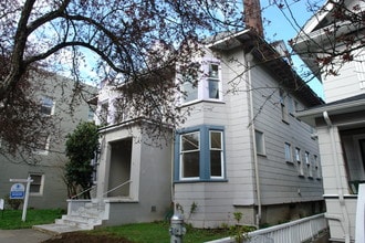 Fries House Apartments in Portland, OR - Building Photo - Building Photo