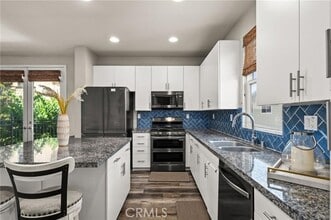 817 S Anaheim Blvd in Anaheim, CA - Building Photo - Building Photo