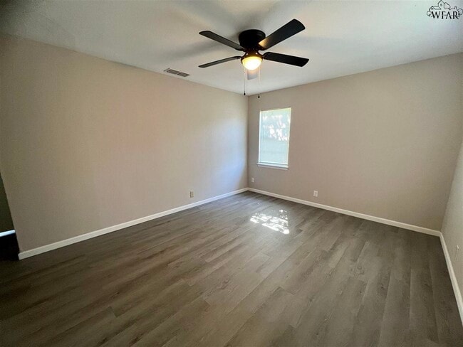 1425 Harris Ln in Wichita Falls, TX - Building Photo - Building Photo