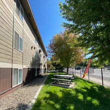 Cascade Village in Ellensburg, WA - Building Photo - Building Photo