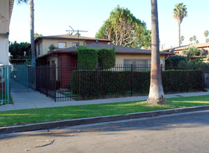 618-622 E 97th St in Inglewood, CA - Building Photo - Building Photo