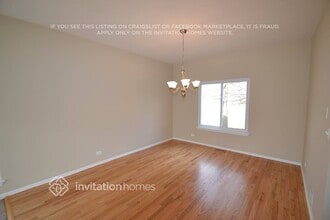 2058 Westridge Blvd in Bartlett, IL - Building Photo - Building Photo