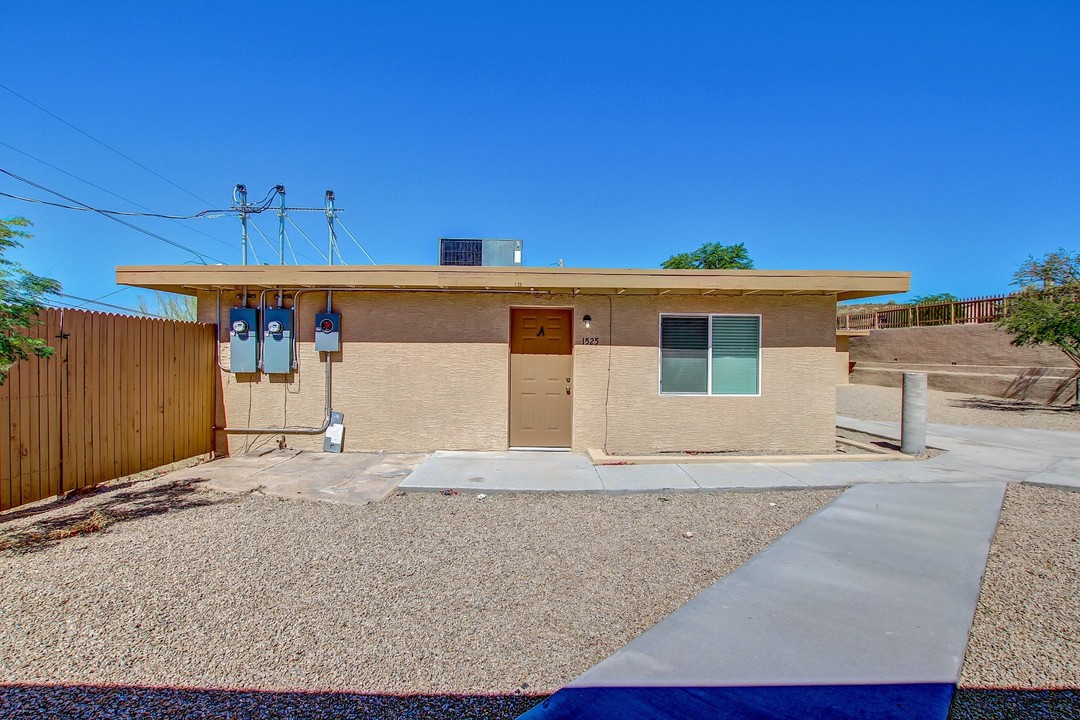 1521-1529 E Sunnyside Dr in Phoenix, AZ - Building Photo