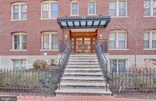 1121 24th St NW, Unit 105 in Washington, DC - Building Photo