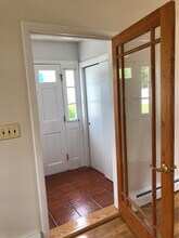 92 Emerson Gardens Rd in Lexington, MA - Foto de edificio - Building Photo