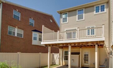 3223 Careysbrook Ct in Waldorf, MD - Foto de edificio - Building Photo