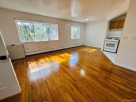 53 W 192nd St in Bronx, NY - Building Photo